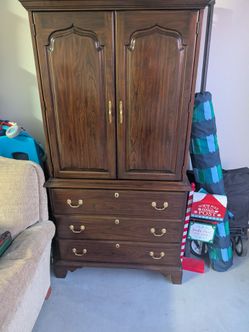 Armoire cabinet