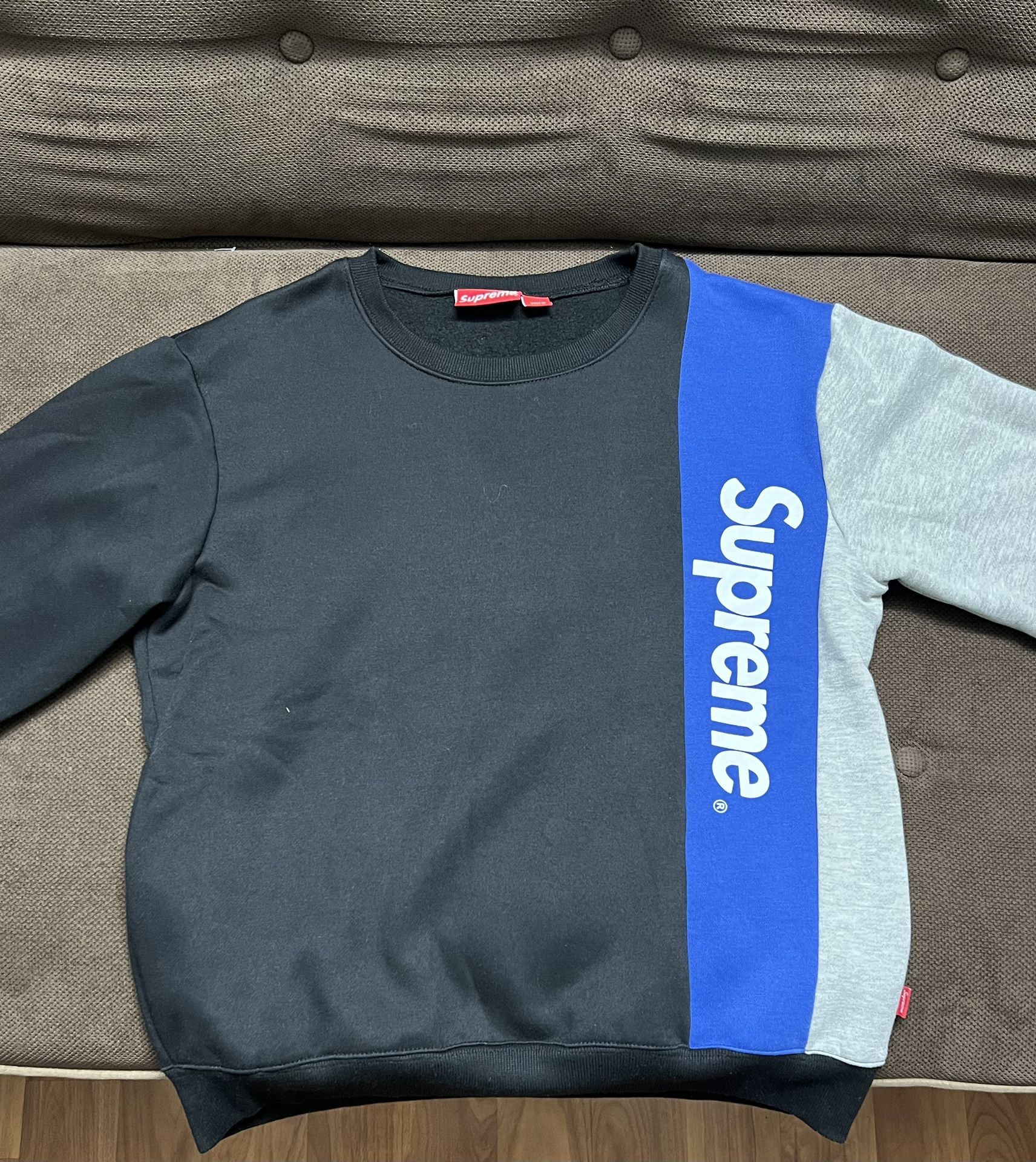 Supreme Sweater Size Large