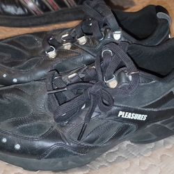 POMS PLESURES Tennis 2 Shown In Used Great Condition Size 7.5 Size Each Price $20 EACH PAIR GREAT DEAL