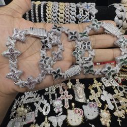Clover Bracelets 