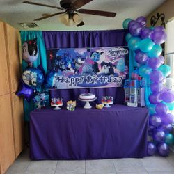 Vampirina party decor 