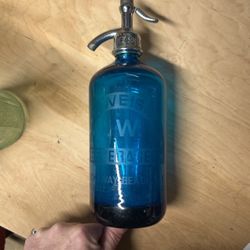 I Weiss Beverages Antique Seltzer Bottle