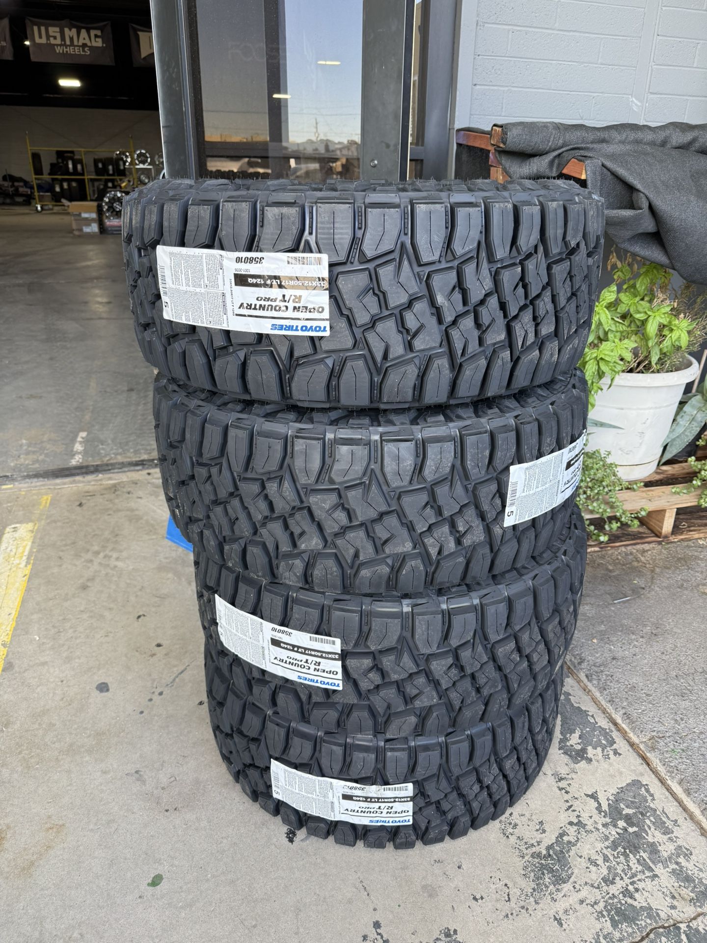 33x12.50R17 TOYO TIRES ‼️📲