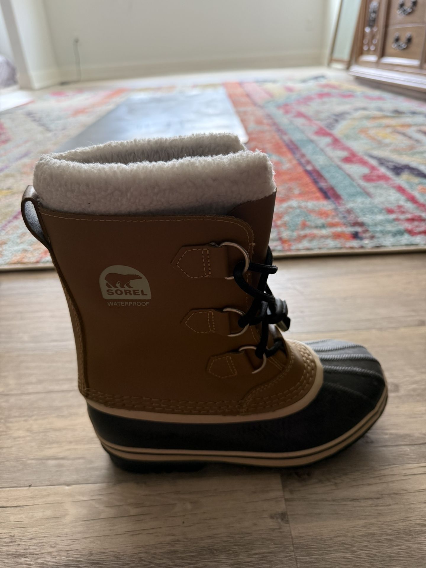 Boots Size 4