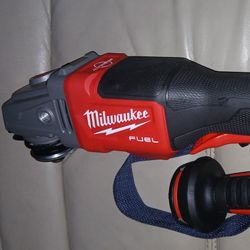 Milwaukee Fuel Grinder 