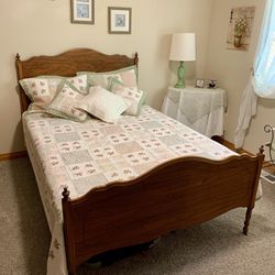 Bedroom Set - Walnut