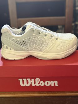Kids Wilson Kaos Juniors QL, Tennis Shoes, Size 1 & 4.5 