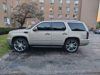 Must sell today!!! Nice Cadillac Escalade for sale