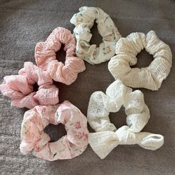Scrunchies 