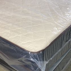 ⚜️NEW KING SIZE MATTRESS ⚜️ MUST GO PICK UP OR DELIVERY OPTION AVAILABLE✔️ 