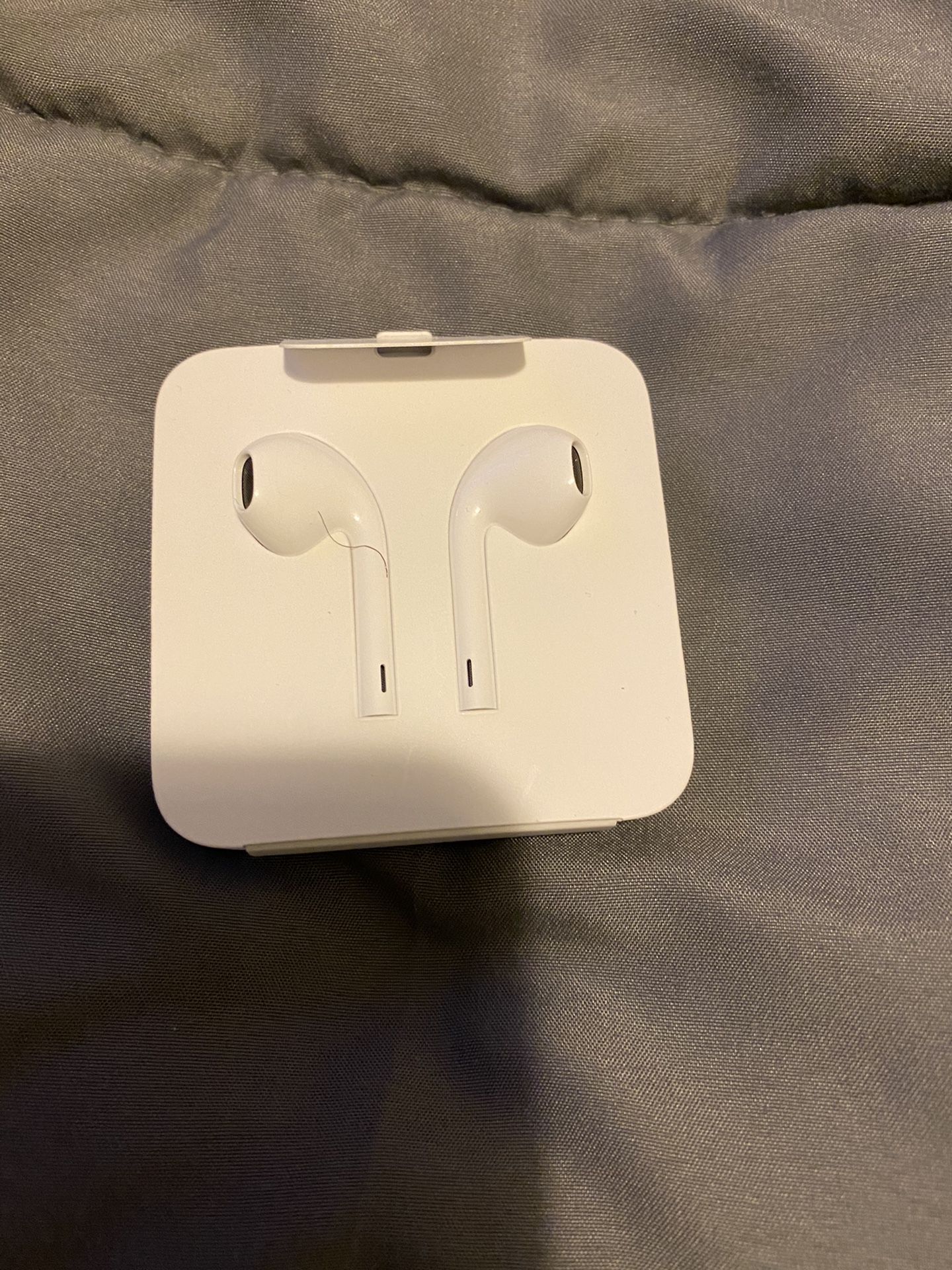 Apple Headphones (With Wire)