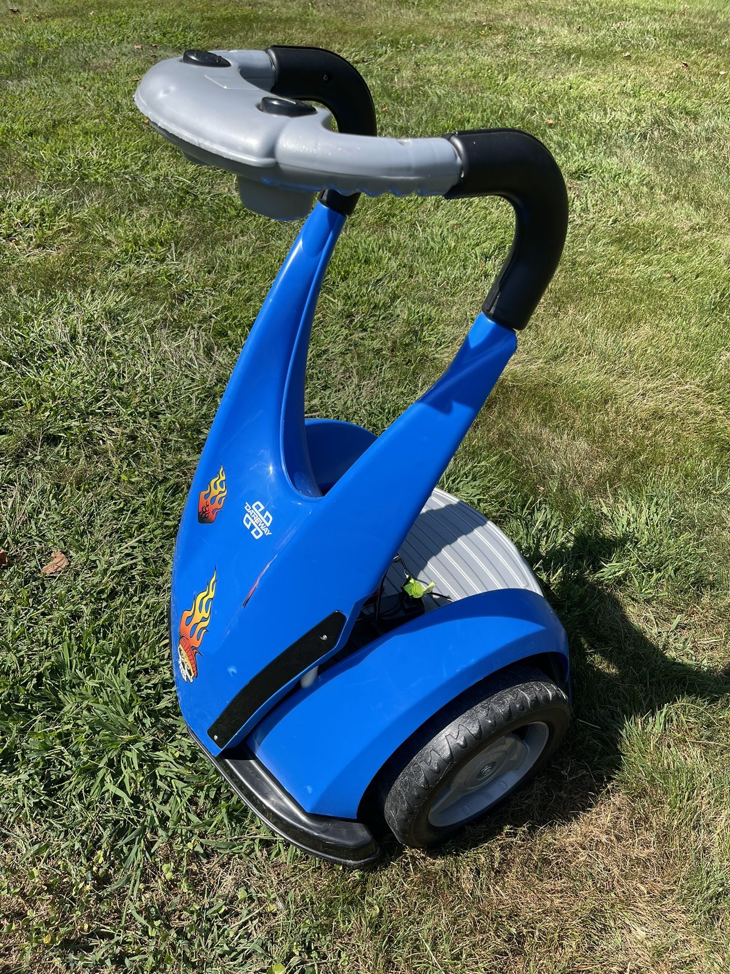 Dareway 12-Volt Battery-Powered Ride-On Segway