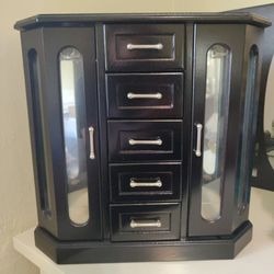 Nice Jewelry Box, Never Used 