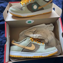 Brand New Nike Dunks Size 9.5 Men