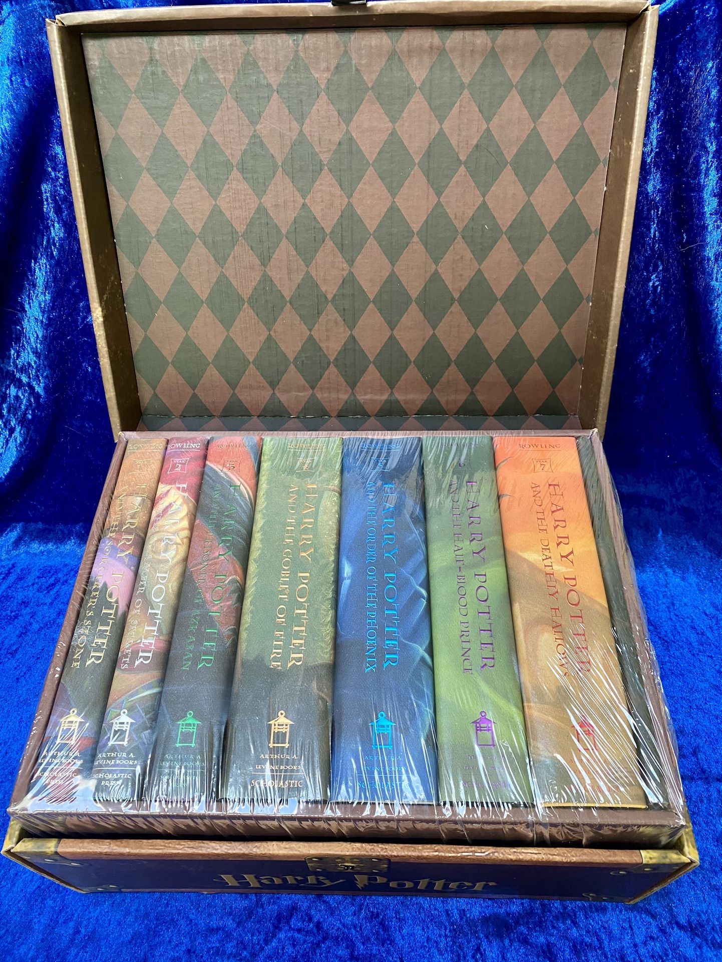 Harry Potter Treasure Chest Book Set