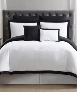 Truly Soft Everyday Hotel Border 7-Pc. Duvet Cover Set, Full/Queen