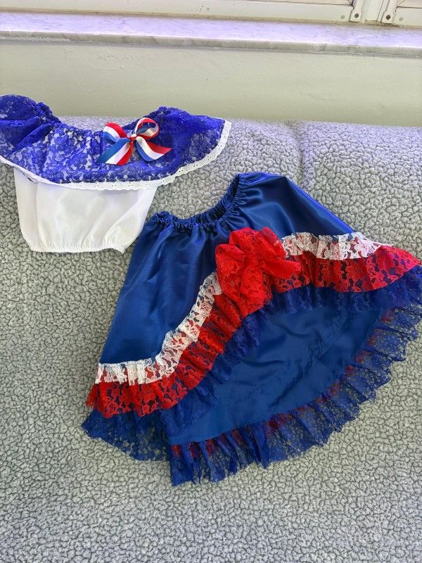 Trajes Tipicos Para La Hispanidad.