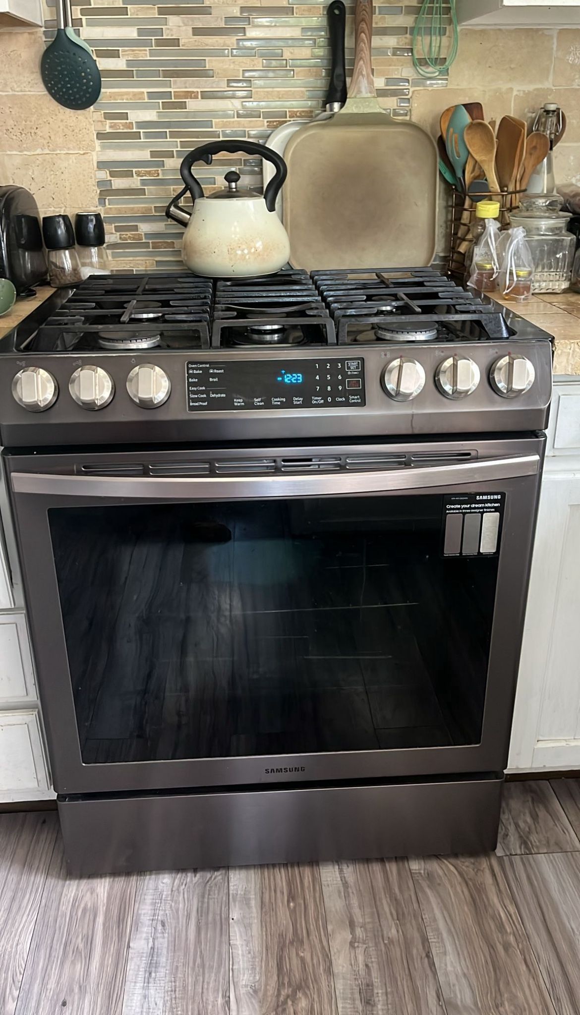 Stove And Refrigerator 1300!! Both!! 