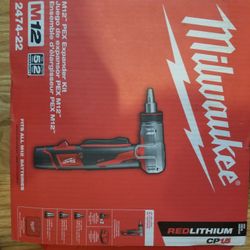 Milwaukee M12 Expansion Tool Ki