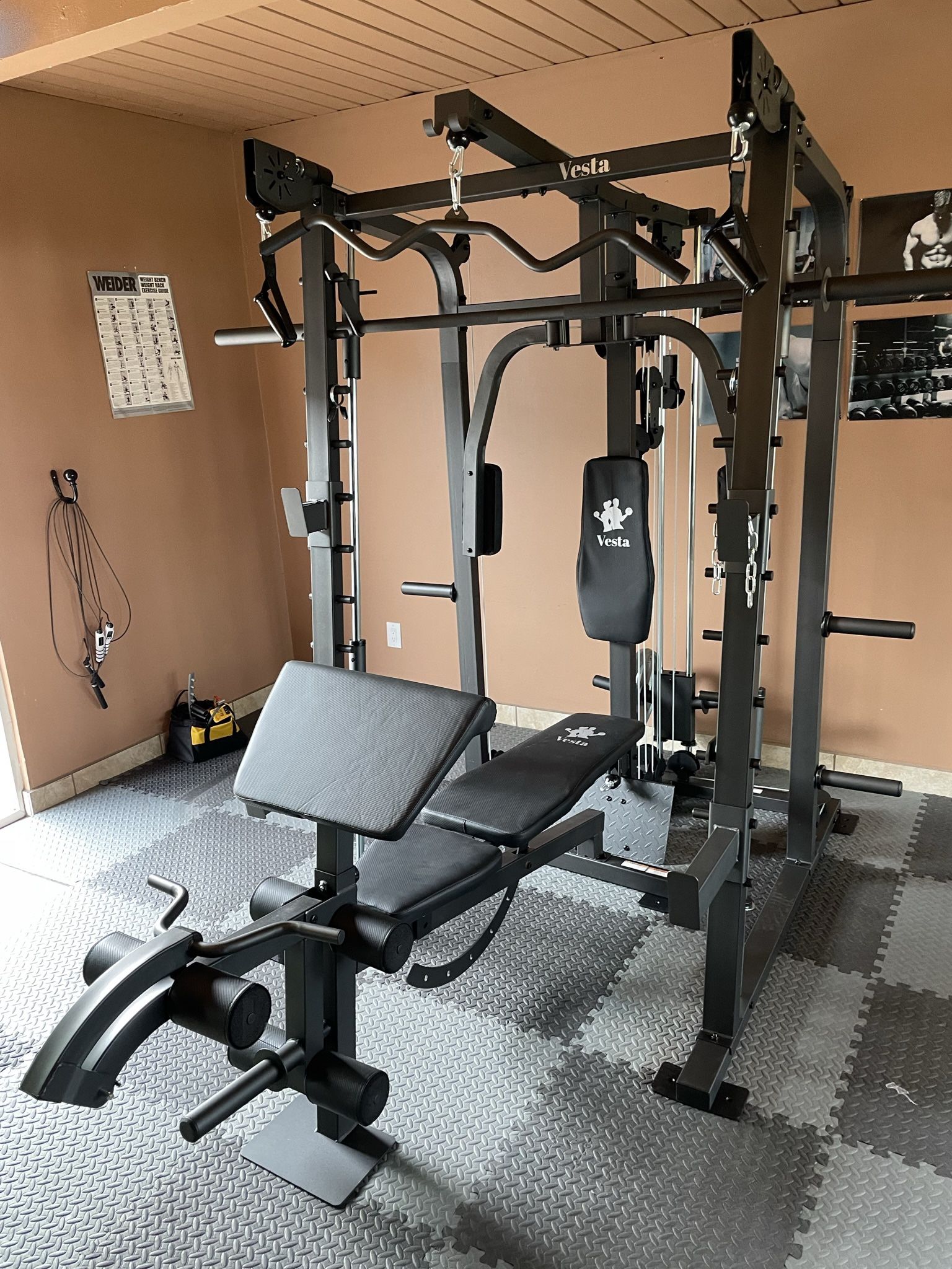 Vesta Fitness Smith Machine 2001 w/Bench Attachment 230lb Bumpers