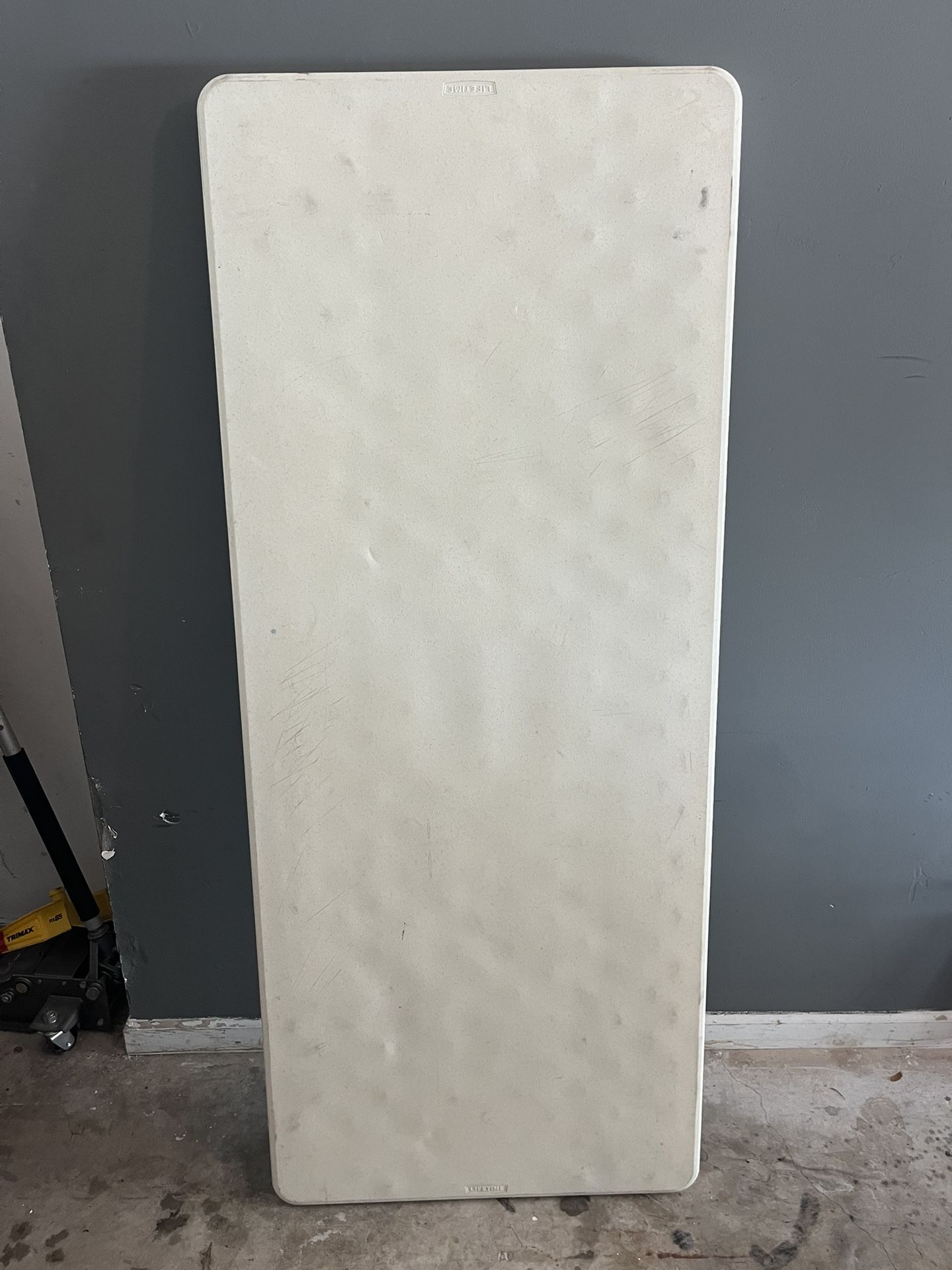 Lifetime Table 6 Feet