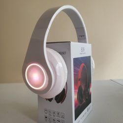 Wireless bluetooth headphones W Light