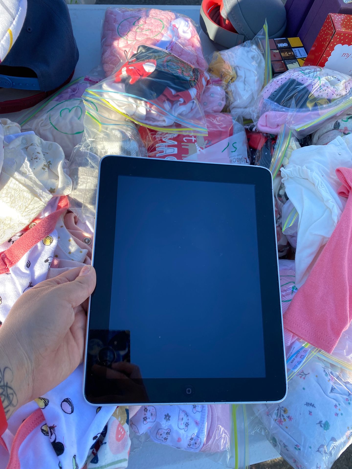 Ipad 16gb (one of the second models)