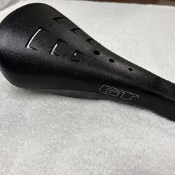 Gt 2188 seat in mint condition