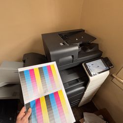 Konica Minolta Bizhub C450i   Low Meter, Color Office Copier with Finisher