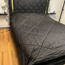 Queen size bed