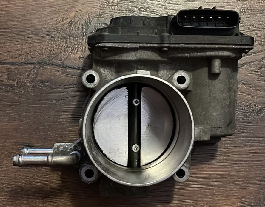 Toyota OEM 22030-0v010 Fuel Injection Throttle Body Compatible Toyota Scion