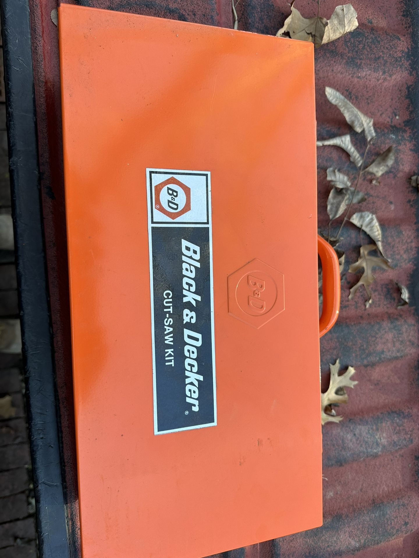 Black & Decker Vintage Cut Saw Kit