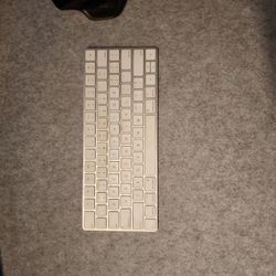 Apple Keyboard wireless