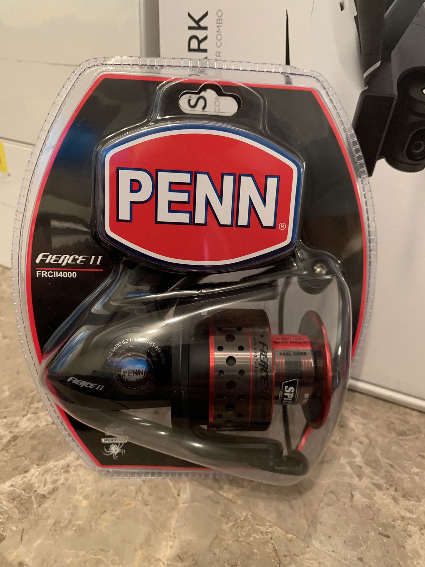 Penn Fierce II Spinning Fishing Reel FRCII4000