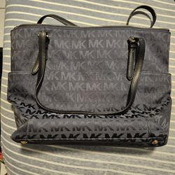 Michael Kors Bag w/ Wallet