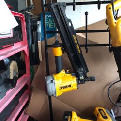Dewalt Framing Gun 21degree