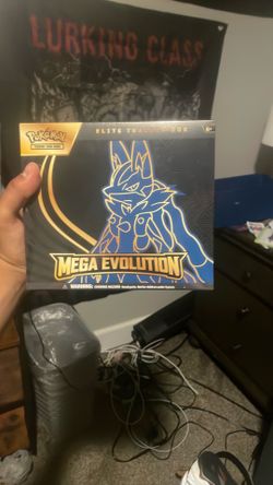 Pokemon Mega Lucario mega evolution elite trainer box