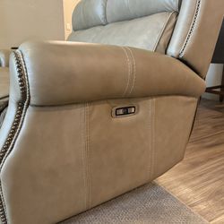 Leather Couch And Loveseat 