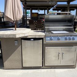 Poly Island Out Door BBQ Grill 