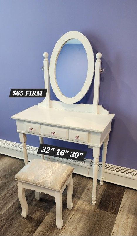 White Vanity W Stool