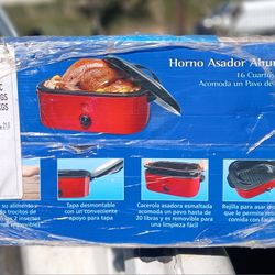 Large Oster Smoker-Roaster Oven New In Box