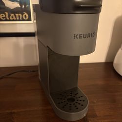Keurig K-Mini pod coffee maker machine