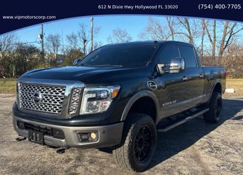 2017 Nissan TITAN XD Crew Cab