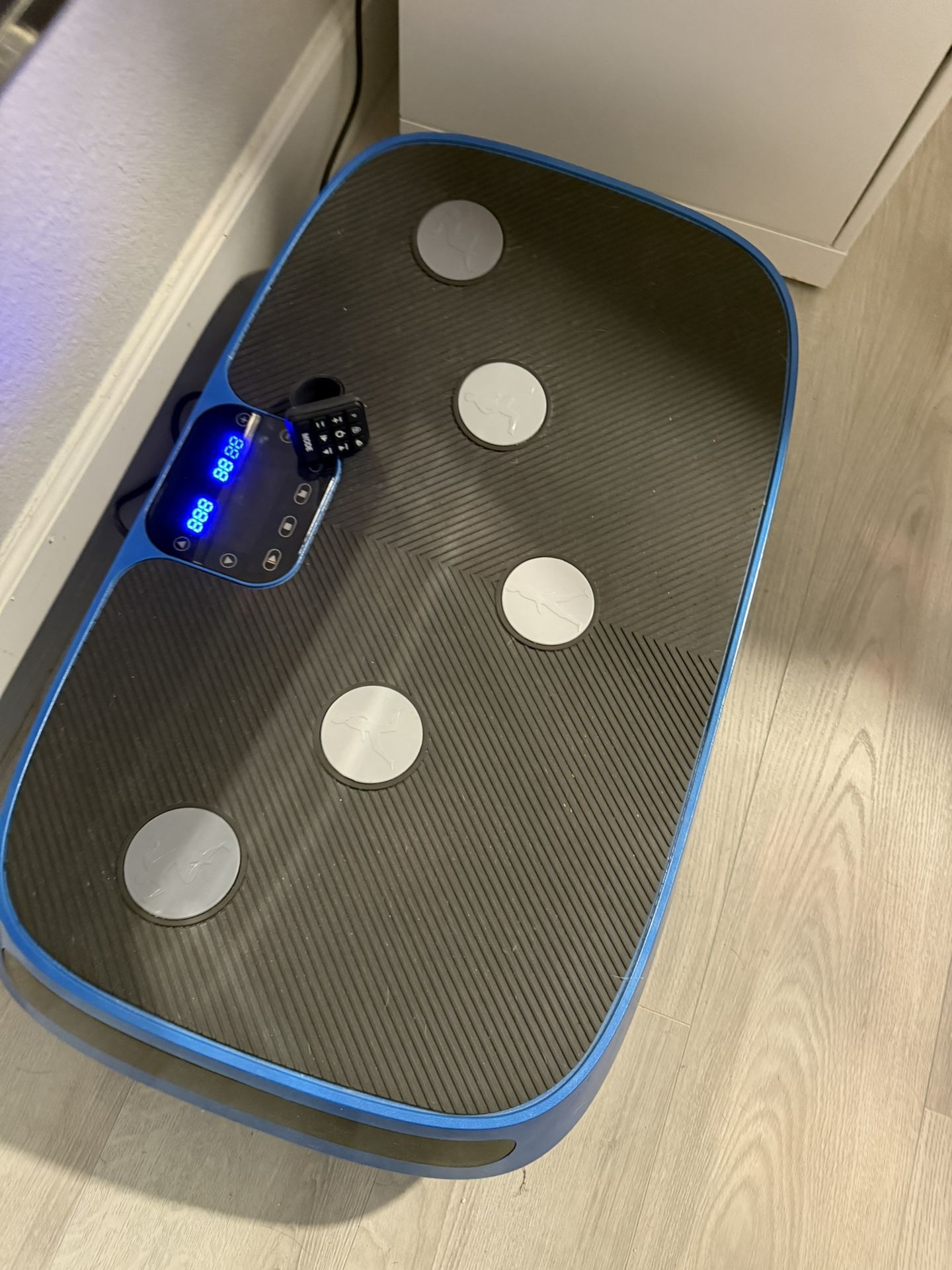 Lifepro Rumblex 4D Vibration Plate Exercise Machine