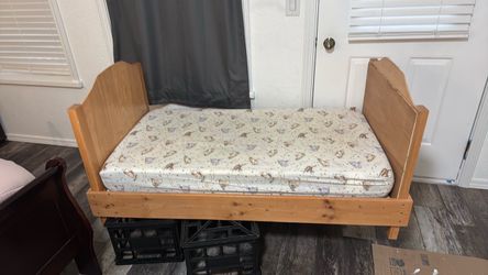 Toddler Bed Frame with Mattress