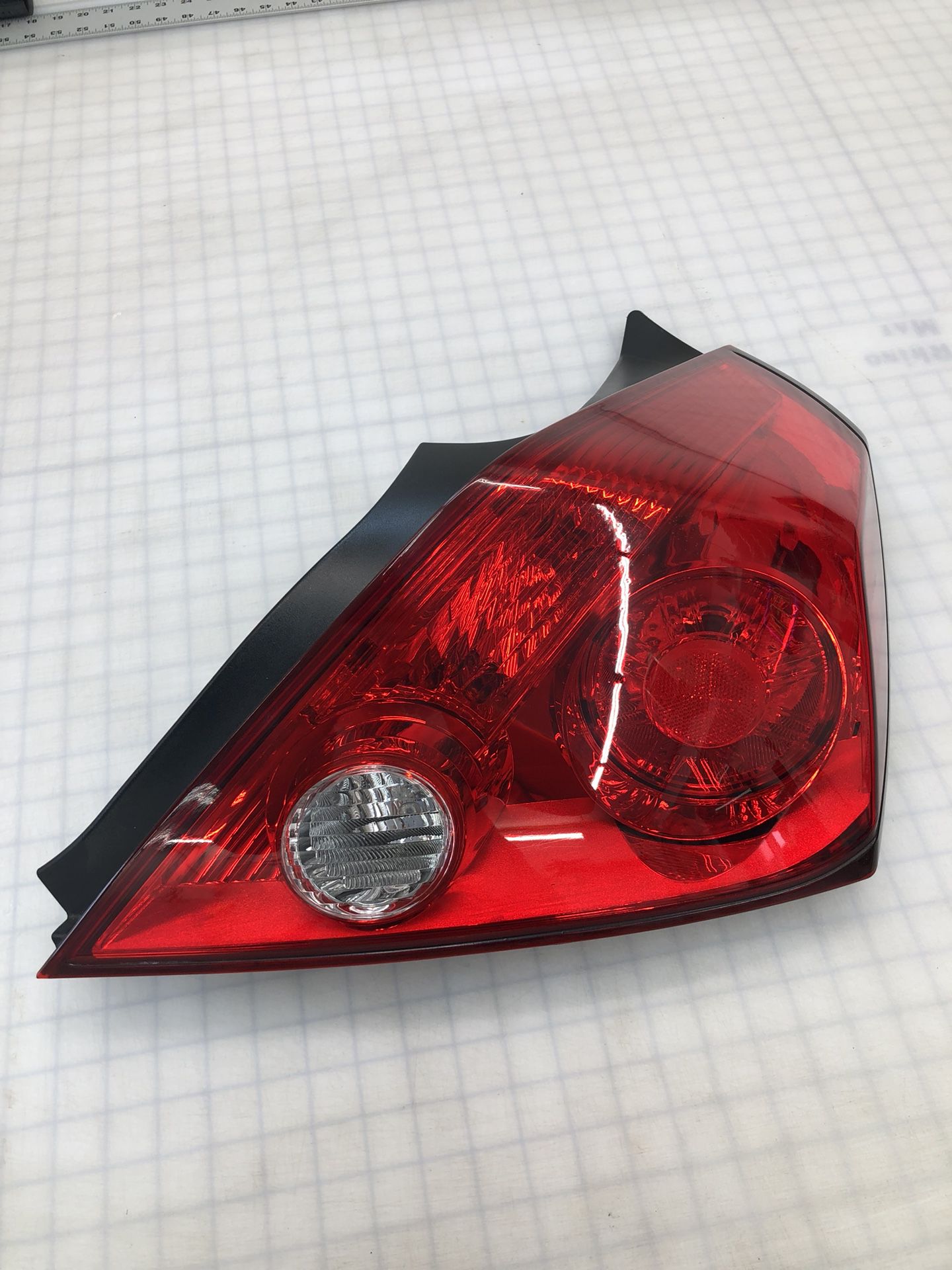 Nissan Altima Coupe 08-13 right rear side tail light