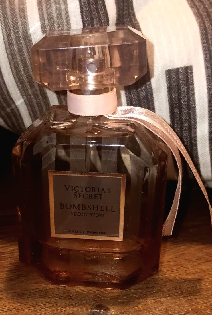 Victoria's Secret Bombshell Seduction