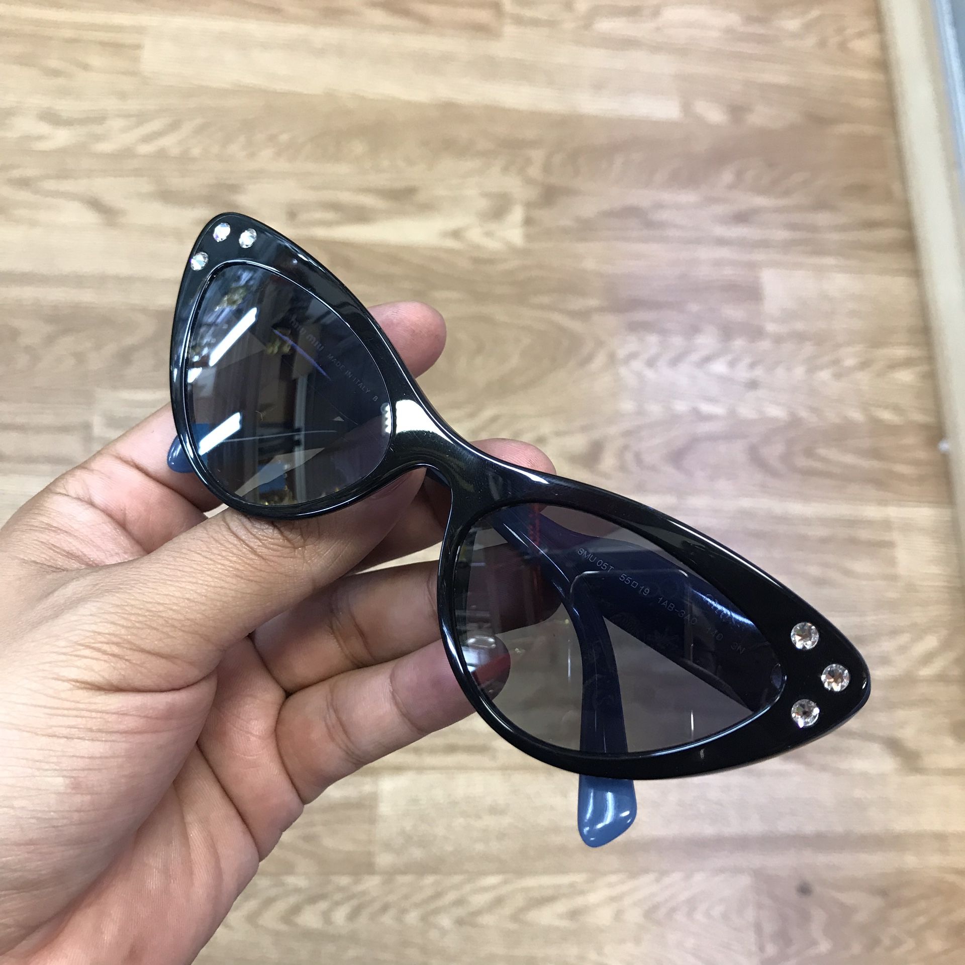 Women’s sunglasses miu miu