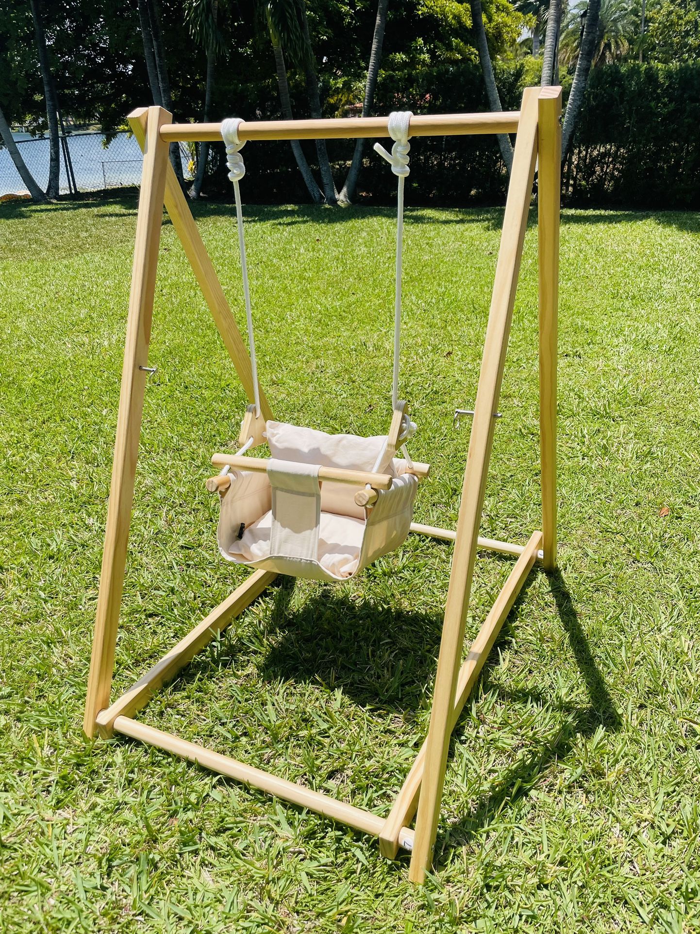 Indoor / outdoor Baby Swing 