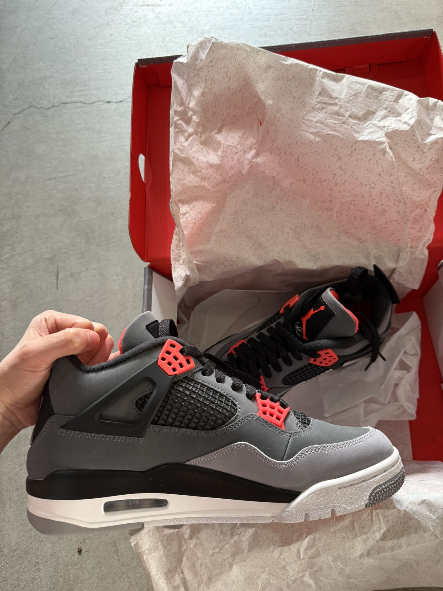 New Air Jordan 4 Retro Size 9.5